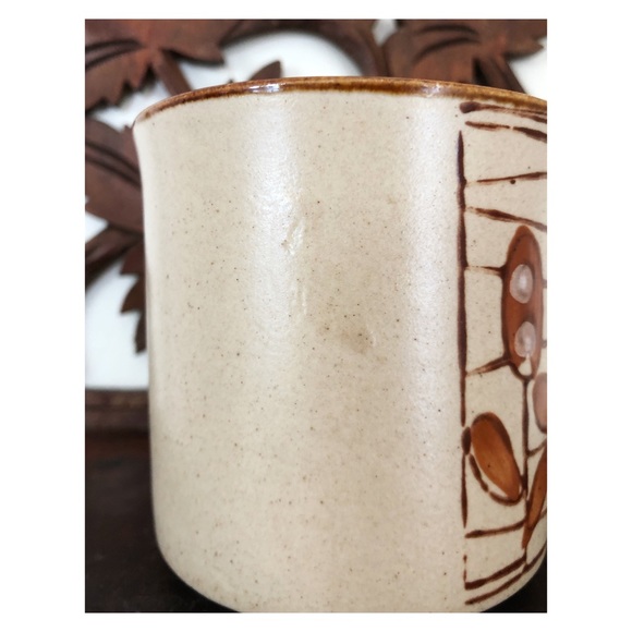 Vintage Boho Stoneware Mugs - Picture 7 of 10